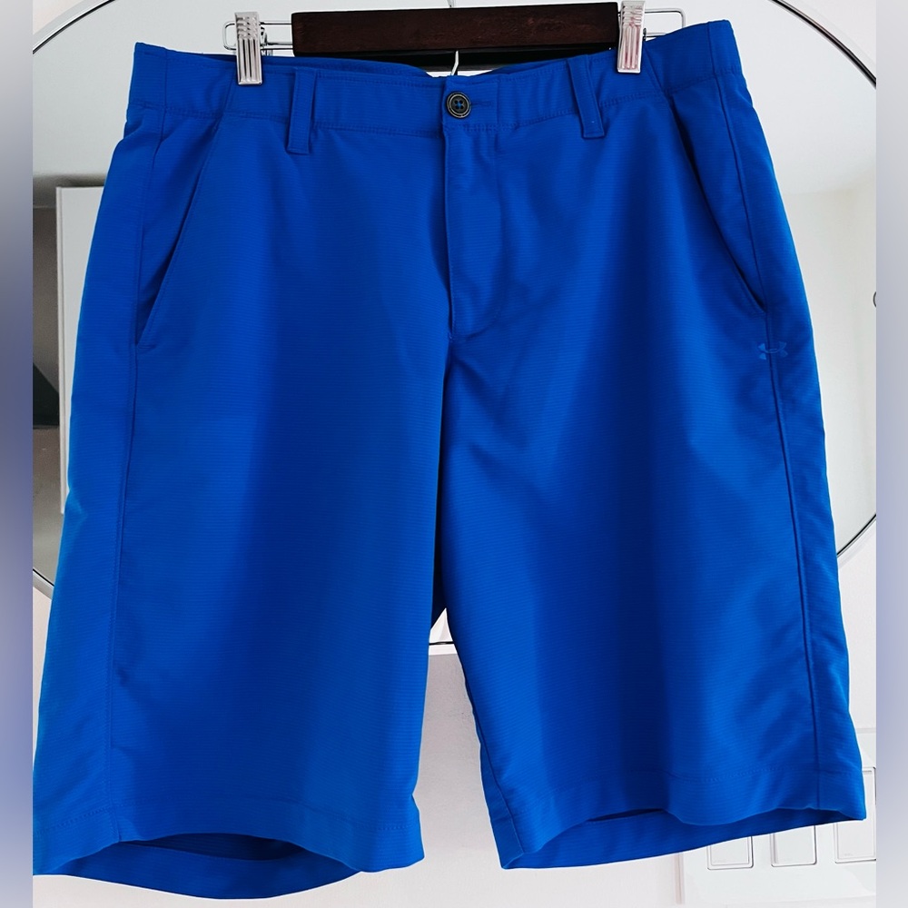 Under Armour Men's Golf Shorts
Size 34